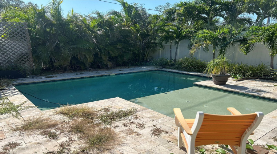 Gulfport, Florida 33707, 3 Bedroom Bedrooms, ,2 Bathroombathrooms,Residential,For Sale,Dupont,0,Mfrtb8541262