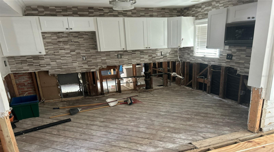 Gulfport, Florida 33707, 3 Bedroom Bedrooms, ,2 Bathroombathrooms,Residential,For Sale,Dupont,0,Mfrtb8541262