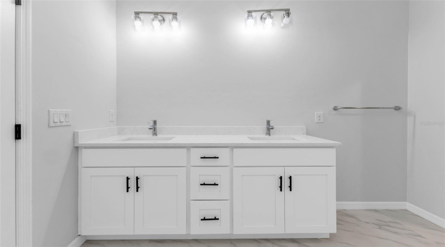 North Port, Florida 34288, 3 Bedroom Bedrooms, ,2 Bathroombathrooms,Residential,For Sale,Laredo,0,Mfrc7529813