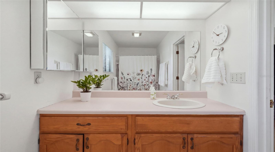Sarasota, Florida 34232, 3 Bedroom Bedrooms, ,2 Bathroombathrooms,Residential,For Sale,Forestview,0,Mfra4703433