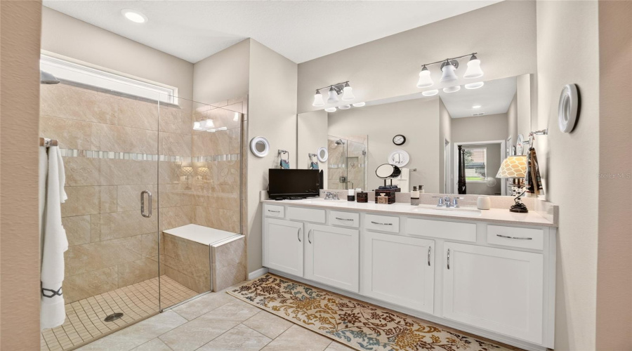 Ocala, Florida 34481, 3 Bedroom Bedrooms, ,2 Bathroombathrooms,Residential,For Sale,63Rd,0,Mfrom731004