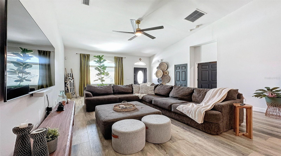 Palm Harbor, Florida 34683, 6 Bedroom Bedrooms, ,3 Bathroombathrooms,Residential,For Sale,Glenbrook,0,Mfrtb8539372
