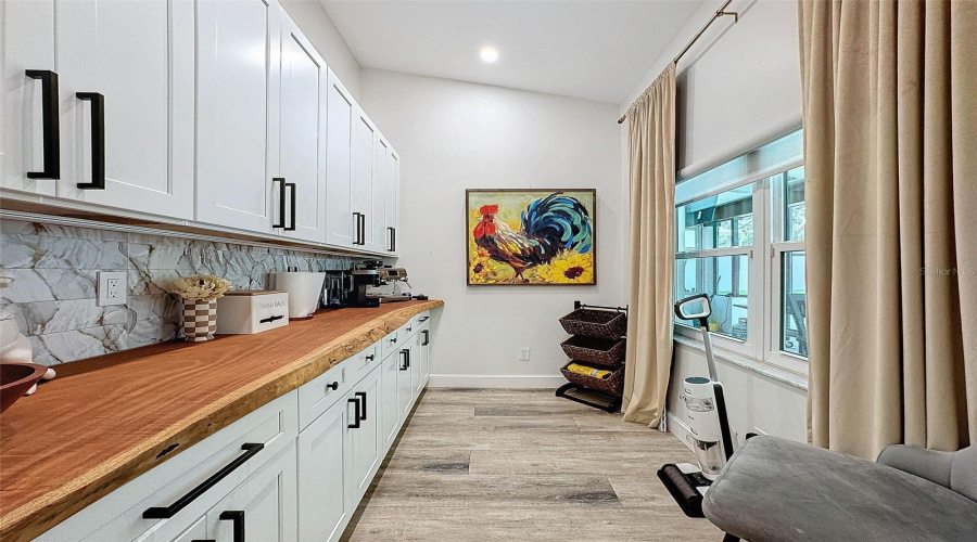 Palm Harbor, Florida 34683, 6 Bedroom Bedrooms, ,3 Bathroombathrooms,Residential,For Sale,Glenbrook,0,Mfrtb8539372