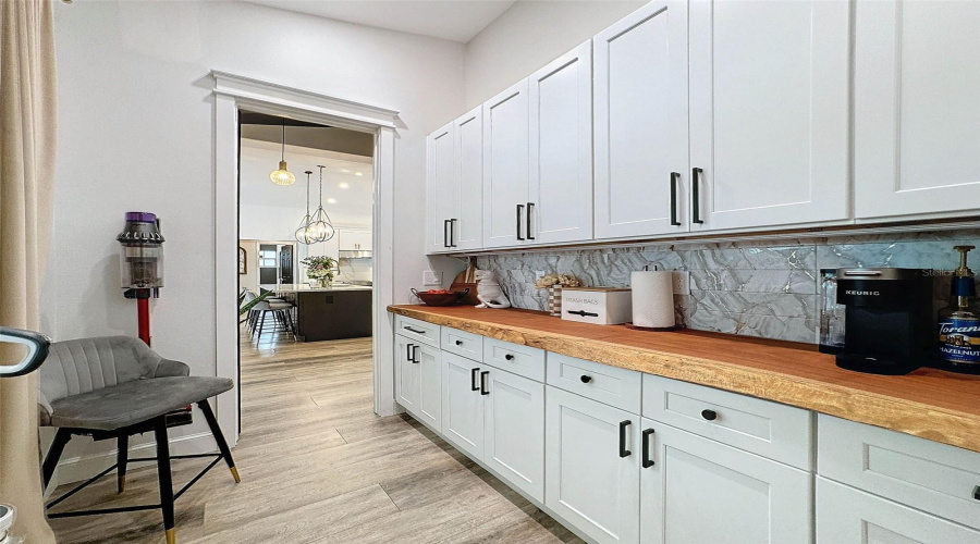 Palm Harbor, Florida 34683, 6 Bedroom Bedrooms, ,3 Bathroombathrooms,Residential,For Sale,Glenbrook,0,Mfrtb8539372