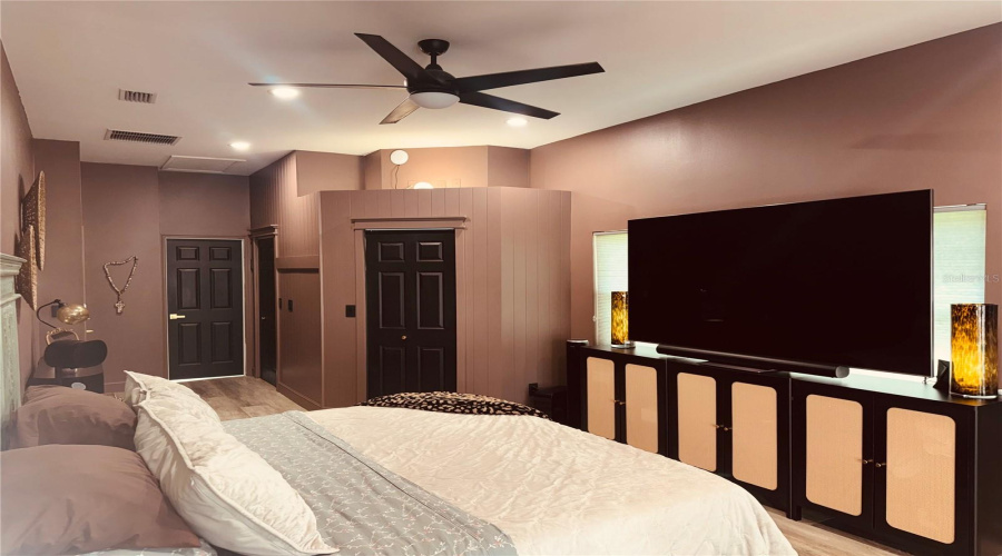 Palm Harbor, Florida 34683, 6 Bedroom Bedrooms, ,3 Bathroombathrooms,Residential,For Sale,Glenbrook,0,Mfrtb8539372