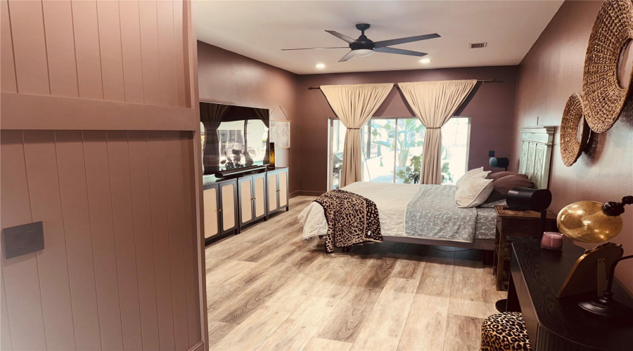 Palm Harbor, Florida 34683, 6 Bedroom Bedrooms, ,3 Bathroombathrooms,Residential,For Sale,Glenbrook,0,Mfrtb8539372