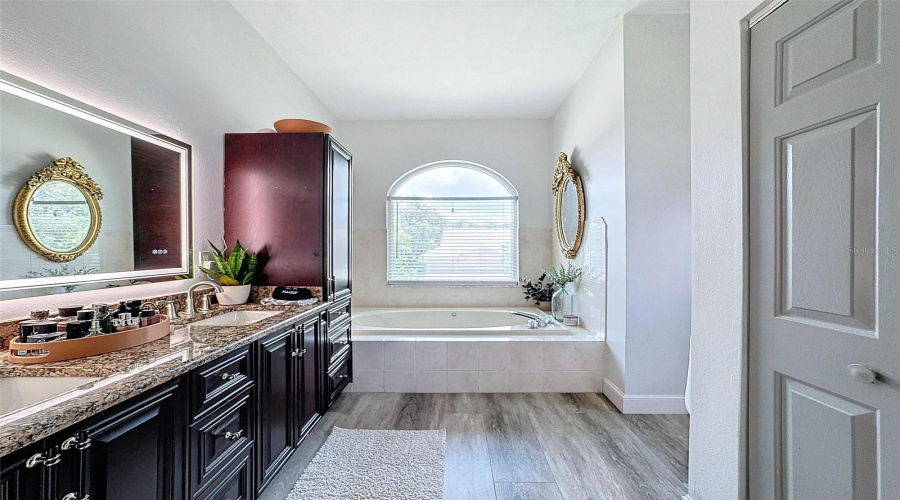 Palm Harbor, Florida 34683, 6 Bedroom Bedrooms, ,3 Bathroombathrooms,Residential,For Sale,Glenbrook,0,Mfrtb8539372