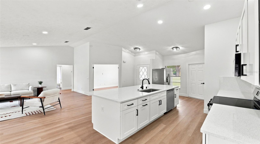 Valrico, Florida 33596, 3 Bedroom Bedrooms, ,2 Bathroombathrooms,Residential,For Sale,Oak Arbor,0,Mfrtb8542573