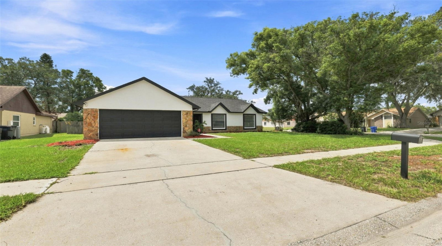 Valrico, Florida 33596, 3 Bedroom Bedrooms, ,2 Bathroombathrooms,Residential,For Sale,Oak Arbor,0,Mfrtb8542573
