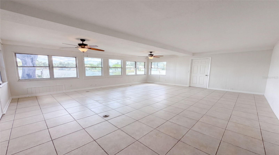 Tampa, Florida 33610, 3 Bedroom Bedrooms, ,2 Bathroombathrooms,Residential,For Sale,Spencer,0,Mfro6436779
