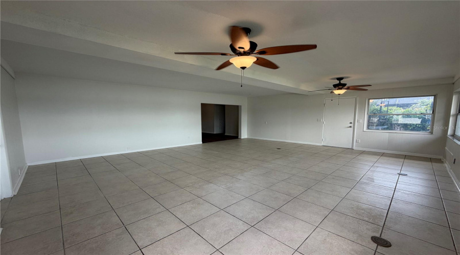 Tampa, Florida 33610, 3 Bedroom Bedrooms, ,2 Bathroombathrooms,Residential,For Sale,Spencer,0,Mfro6436779