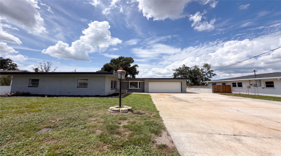 Tampa, Florida 33610, 3 Bedroom Bedrooms, ,2 Bathroombathrooms,Residential,For Sale,Spencer,0,Mfro6436779