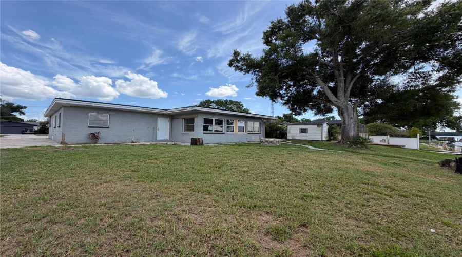 Tampa, Florida 33610, 3 Bedroom Bedrooms, ,2 Bathroombathrooms,Residential,For Sale,Spencer,0,Mfro6436779