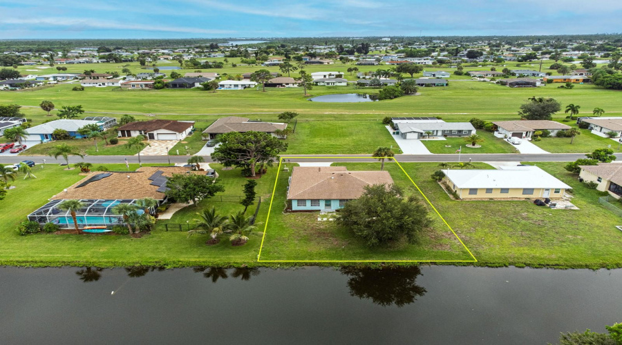 Rotonda West, Florida 33947, 3 Bedroom Bedrooms, ,2 Bathroombathrooms,Residential,For Sale,Caddy,0,Mfrd6148550
