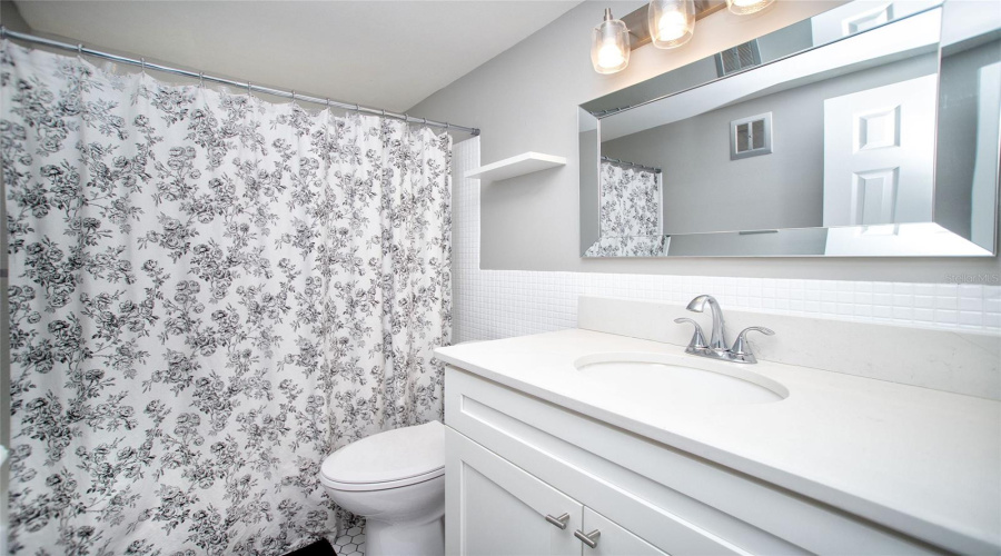 Gulfport, Florida 33707, 2 Bedroom Bedrooms, ,2 Bathroombathrooms,Residential,For Sale,30Th,0,Mfrtb8542680