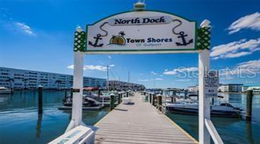 Gulfport, Florida 33707, 2 Bedroom Bedrooms, ,2 Bathroombathrooms,Residential,For Sale,30Th,0,Mfrtb8542680