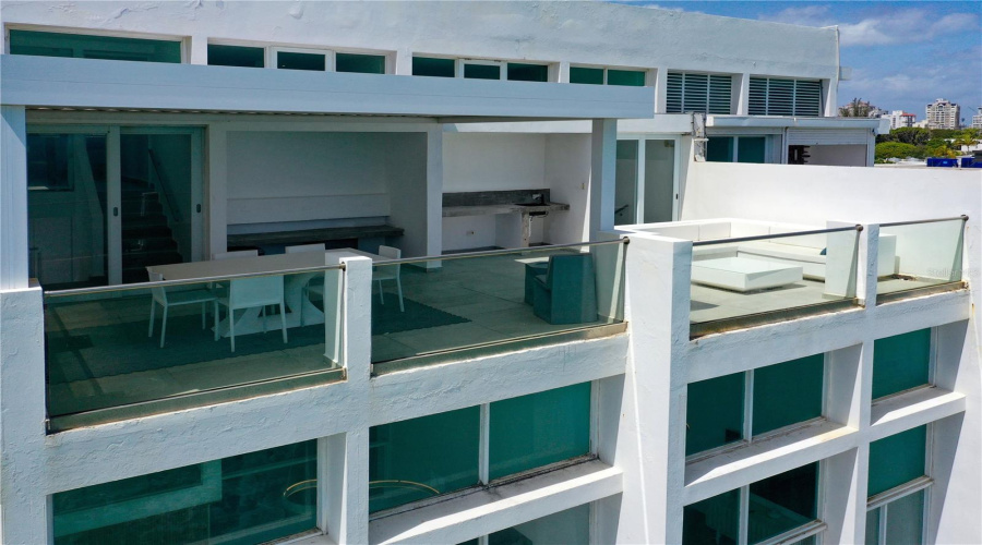 San Juan, Puerto Rico 00907, 9 Bedroom Bedrooms, ,6 Bathroombathrooms,Residential,For Sale,Rampla Del Almirante,0,Mfrpr9123685
