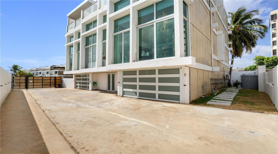San Juan, Puerto Rico 00907, 9 Bedroom Bedrooms, ,6 Bathroombathrooms,Residential,For Sale,Rampla Del Almirante,0,Mfrpr9123685