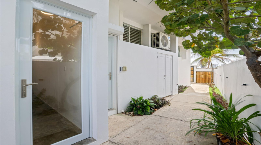 San Juan, Puerto Rico 00907, 9 Bedroom Bedrooms, ,6 Bathroombathrooms,Residential,For Sale,Rampla Del Almirante,0,Mfrpr9123685