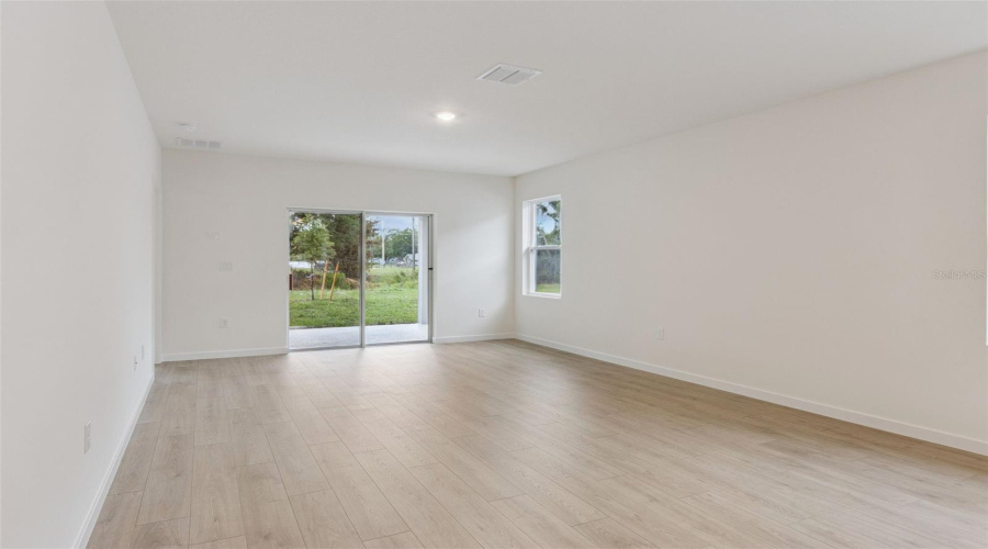 Kissimmee, Florida 34744, 3 Bedroom Bedrooms, ,2 Bathroombathrooms,Residential,For Sale,Kindle,0,Mfro6433579