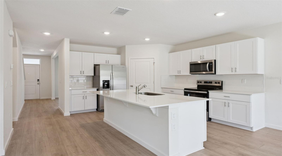 Apopka, Florida 32703, 5 Bedroom Bedrooms, ,3 Bathroombathrooms,Residential,For Sale,Gull,0,Mfro6435569