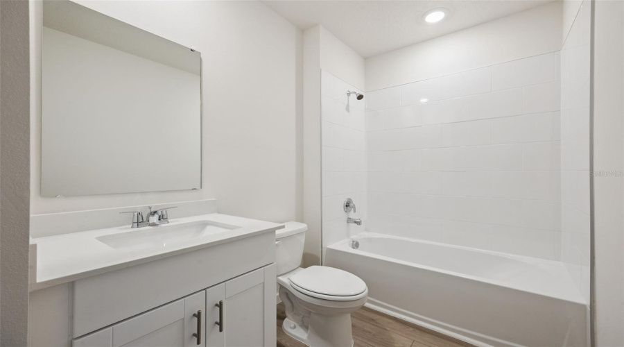 Apopka, Florida 32703, 5 Bedroom Bedrooms, ,3 Bathroombathrooms,Residential,For Sale,Gull,0,Mfro6435569