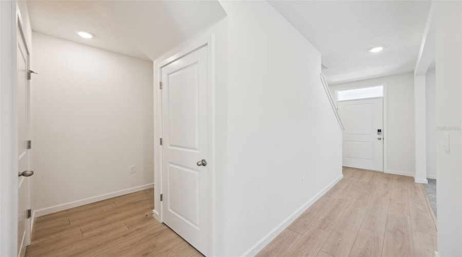 Apopka, Florida 32703, 5 Bedroom Bedrooms, ,3 Bathroombathrooms,Residential,For Sale,Gull,0,Mfro6435569