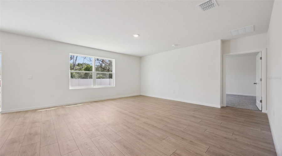 Apopka, Florida 32703, 5 Bedroom Bedrooms, ,3 Bathroombathrooms,Residential,For Sale,Gull,0,Mfro6435569