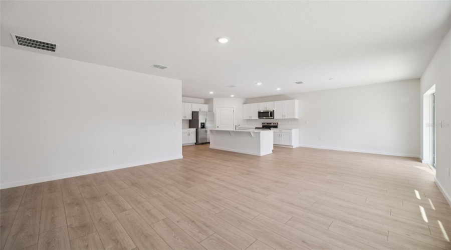 Apopka, Florida 32703, 5 Bedroom Bedrooms, ,3 Bathroombathrooms,Residential,For Sale,Gull,0,Mfro6435569