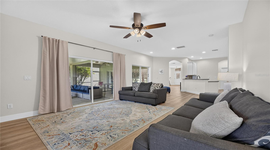 Valrico, Florida 33594, 5 Bedroom Bedrooms, ,3 Bathroombathrooms,Residential,For Sale,Emerald Hill,0,Mfrtb8542145