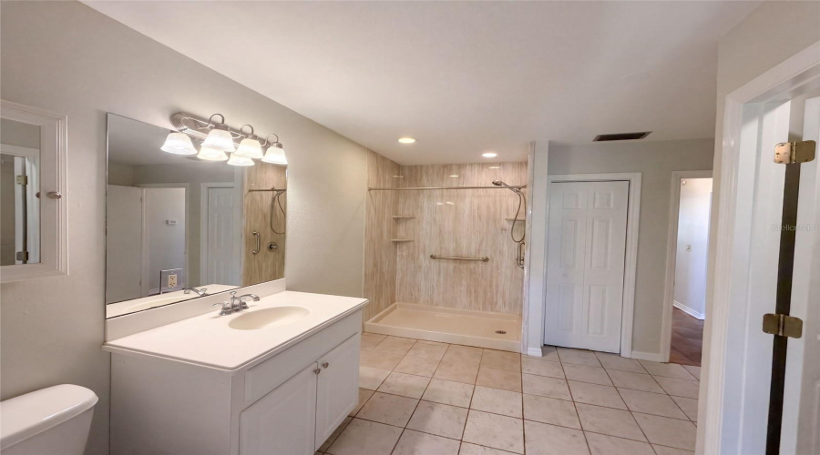 Plant City, Florida 33563, 3 Bedroom Bedrooms, ,2 Bathroombathrooms,Residential,For Sale,Spencer,0,Mfro6436791