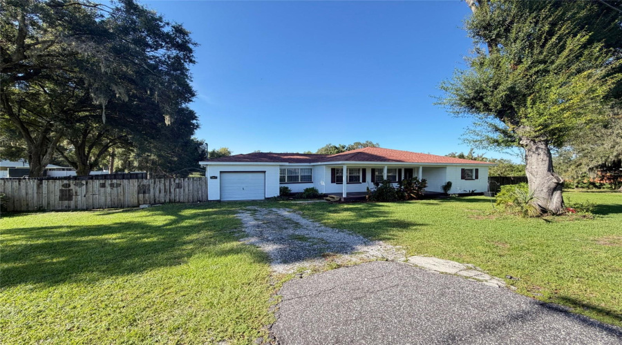 Plant City, Florida 33563, 3 Bedroom Bedrooms, ,2 Bathroombathrooms,Residential,For Sale,Spencer,0,Mfro6436791