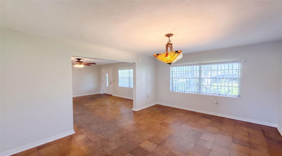 Plant City, Florida 33563, 3 Bedroom Bedrooms, ,2 Bathroombathrooms,Residential,For Sale,Spencer,0,Mfro6436791