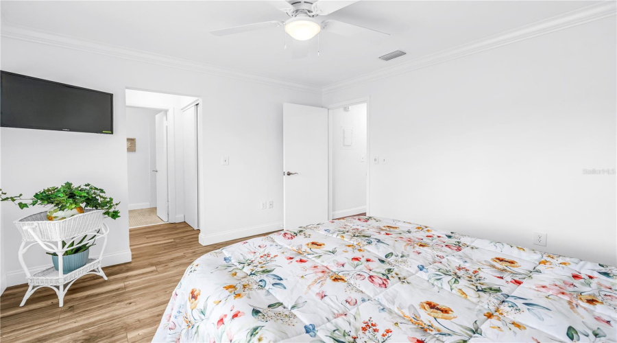 Bradenton, Florida 34205, 2 Bedroom Bedrooms, ,2 Bathroombathrooms,Residential,For Sale,34Th Avenue,0,Mfra4703636