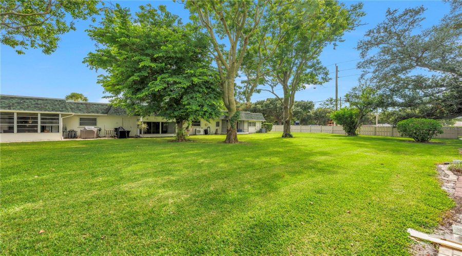 Large Garden Behind Unit