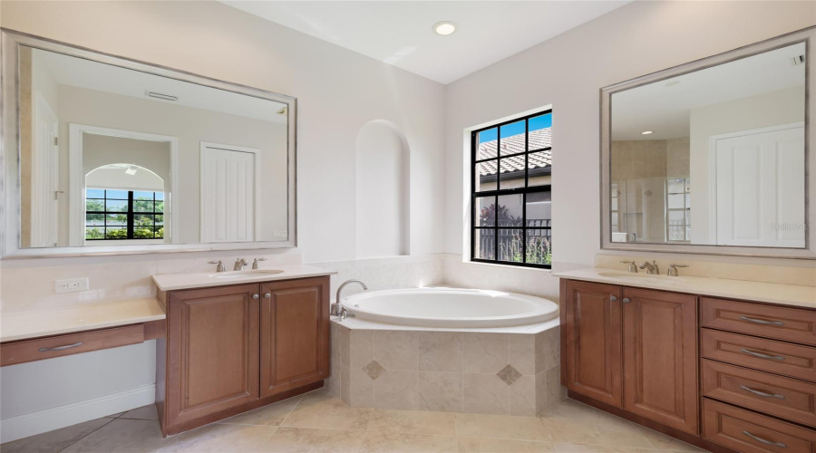 Ellenton, Florida 34222, 2 Bedroom Bedrooms, ,2 Bathroombathrooms,Residential,For Sale,25Th,0,Mfra4704010