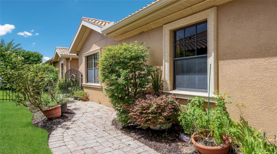Ellenton, Florida 34222, 2 Bedroom Bedrooms, ,2 Bathroombathrooms,Residential,For Sale,25Th,0,Mfra4704010