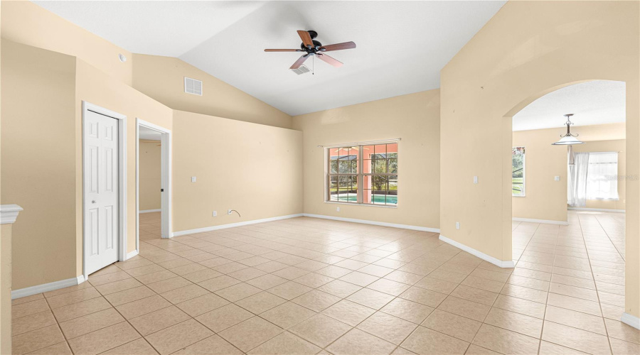 Dunnellon, Florida 34431, 3 Bedroom Bedrooms, ,2 Bathroombathrooms,Residential,For Sale,Gardenia,0,Mfrom731079