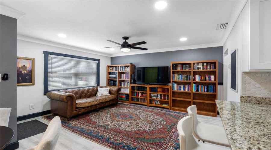 Tampa, Florida 33610, 2 Bedroom Bedrooms, ,1 Bathroombathrooms,Residential,For Sale,23Rd,0,Mfrtb8542633
