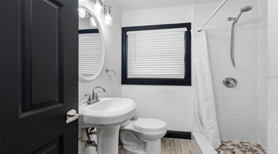 Tampa, Florida 33610, 2 Bedroom Bedrooms, ,1 Bathroombathrooms,Residential,For Sale,23Rd,0,Mfrtb8542633