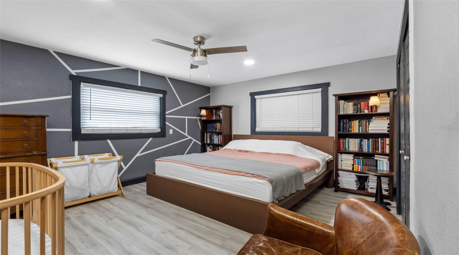 Tampa, Florida 33610, 2 Bedroom Bedrooms, ,1 Bathroombathrooms,Residential,For Sale,23Rd,0,Mfrtb8542633
