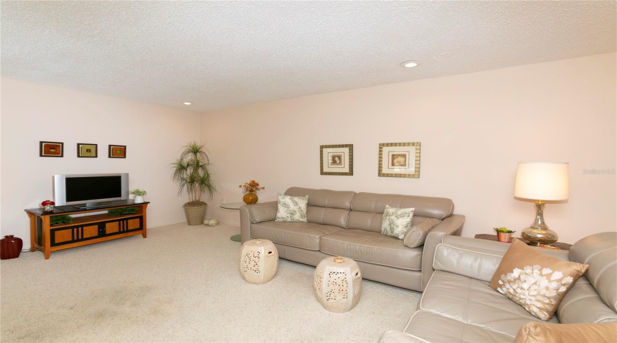 New Port Richey, Florida 34652, 2 Bedroom Bedrooms, ,1 Bathroombathrooms,Residential,For Sale,Garnet,0,Mfrw7888864