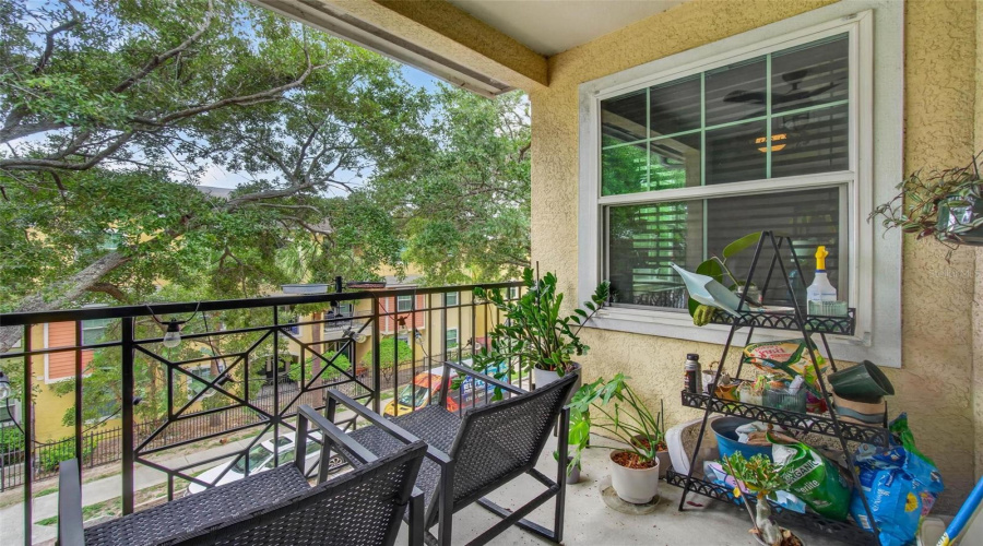 Tampa, Florida 33605, 1 Bedroom Bedrooms, ,1 Bathroombathrooms,Residential,For Sale,Palm,0,Mfrtb8542002