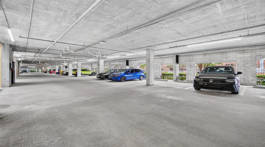 Tampa, Florida 33605, 1 Bedroom Bedrooms, ,1 Bathroombathrooms,Residential,For Sale,Palm,0,Mfrtb8542002