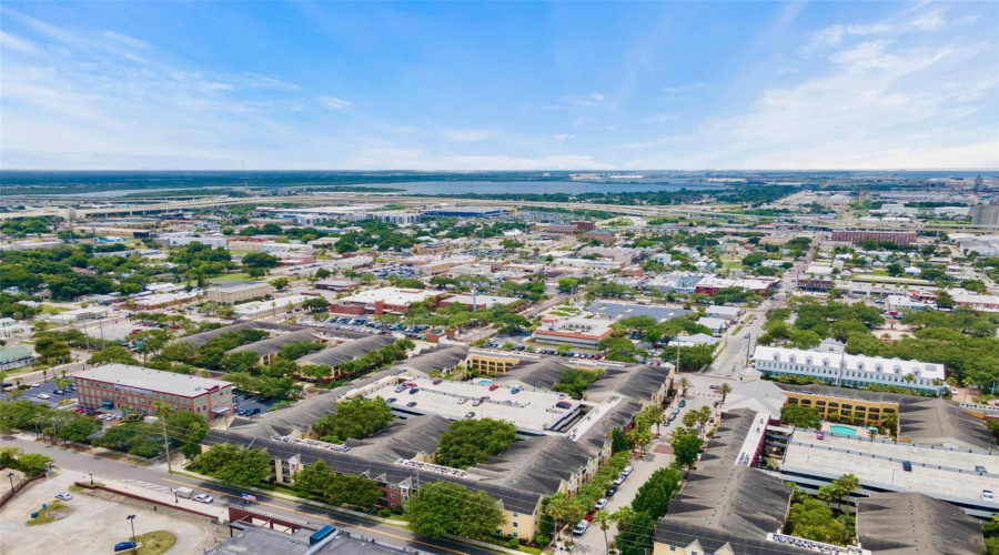 Tampa, Florida 33605, 1 Bedroom Bedrooms, ,1 Bathroombathrooms,Residential,For Sale,Palm,0,Mfrtb8542002