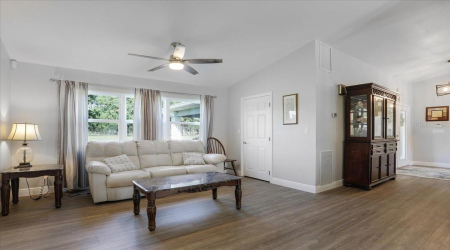 Alachua, Florida 32615, 3 Bedroom Bedrooms, ,2 Bathroombathrooms,Residential,For Sale,County Road 1491,0,Mfrgc542610