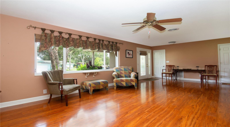 Clearwater, Florida 33764, 3 Bedroom Bedrooms, ,2 Bathroombathrooms,Residential,For Sale,Ranchwood,0,Mfrtb8541444