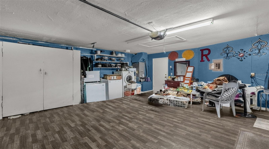 Orlando, Florida 32808, 3 Bedroom Bedrooms, ,2 Bathroombathrooms,Residential,For Sale,Point Look Out,0,Mfro6436202