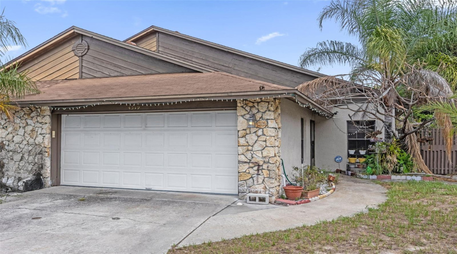 Orlando, Florida 32808, 3 Bedroom Bedrooms, ,2 Bathroombathrooms,Residential,For Sale,Point Look Out,0,Mfro6436202