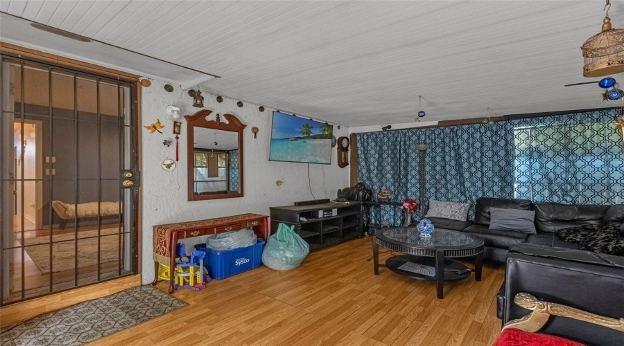 Orlando, Florida 32808, 3 Bedroom Bedrooms, ,2 Bathroombathrooms,Residential,For Sale,Point Look Out,0,Mfro6436202